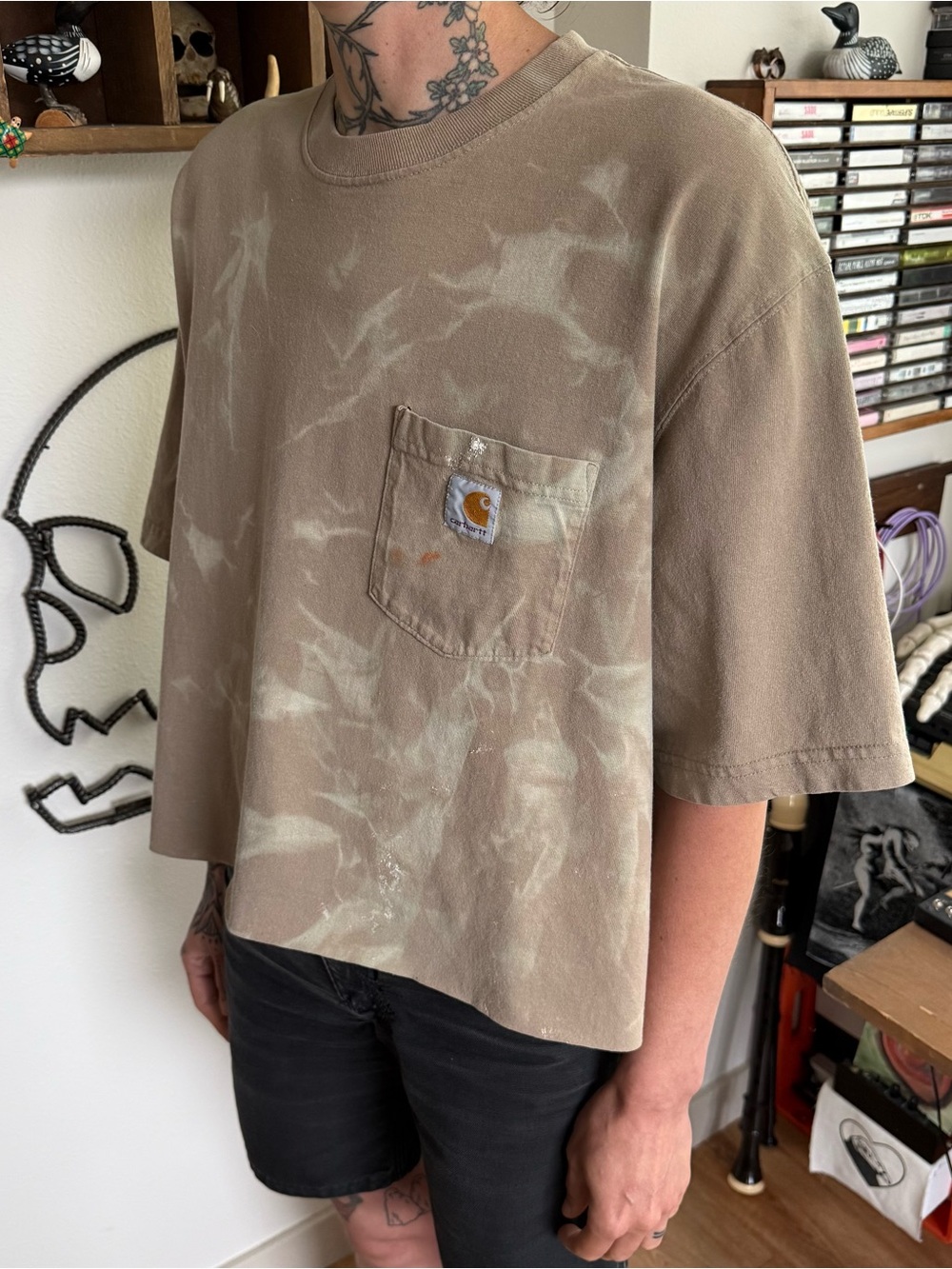 💀 SOLD 💀 Carhartt Desert Tan Bleached Cropped Boxy Short Sleeve Pocket Tee ~ 2XL - Picture 3 of 6
